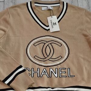 NWT - Tan & Black  Coco Long Sleeve Sweater - Sz M/L